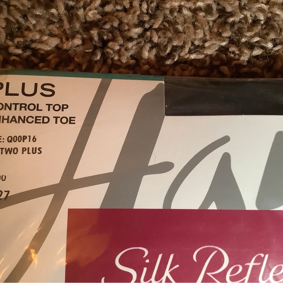 Hanes Silk Reflections control top pantyhose, jet black, size: Two Plus - Picture 3 of 10